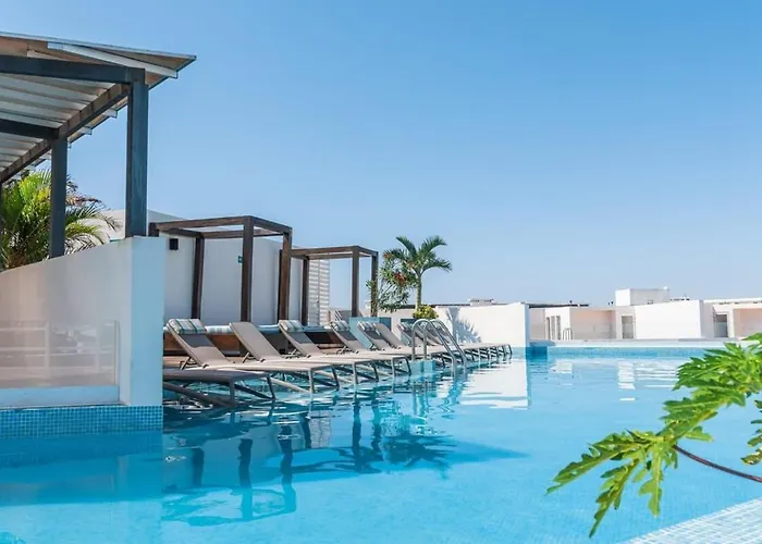 Beautiful 2br Ph, Private Rooftop, Sauna, Gym Hébergement de vacances *