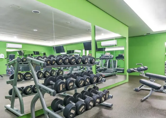 Beautiful 2br Ph, Private Rooftop, Sauna, Gym
