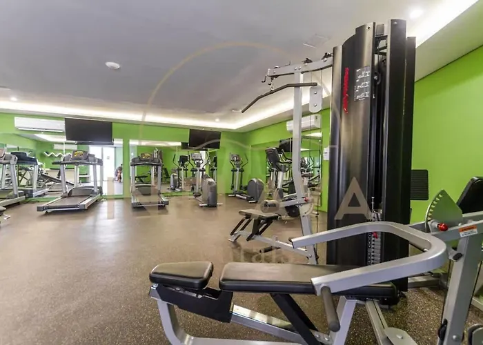 Hébergement de vacances Beautiful 2br Ph, Private Rooftop, Sauna, Gym *