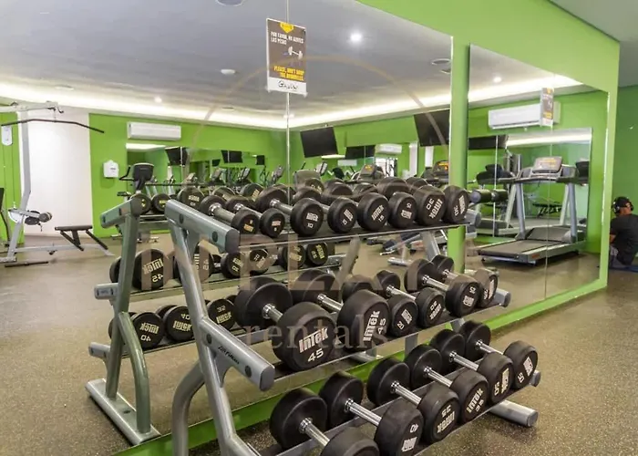 Beautiful 2br Ph, Private Rooftop, Sauna, Gym Hébergement de vacances